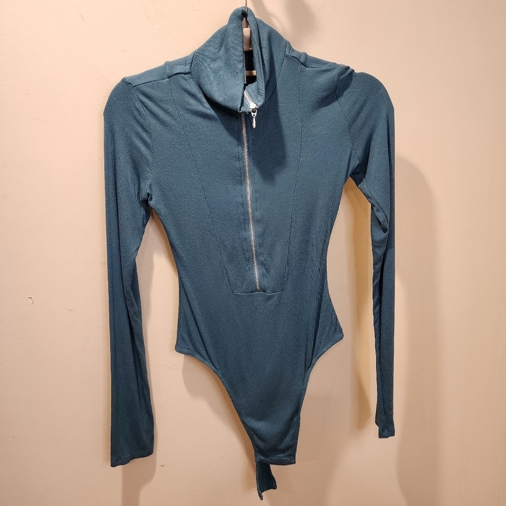 Out From Under Urban Outfitters green zip up body suit size M
